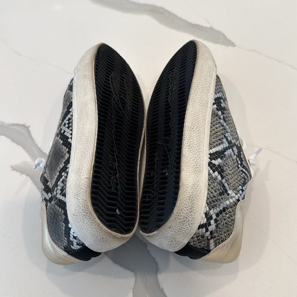 Vintage Havana Women's White and Black Trainers
Size US 7.5 - Picture 5 of 9